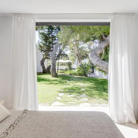 Hébergement de vacances Luxury Villa In Ibiza *